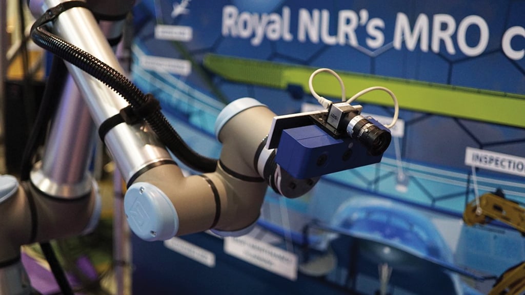 NLR robotic arm