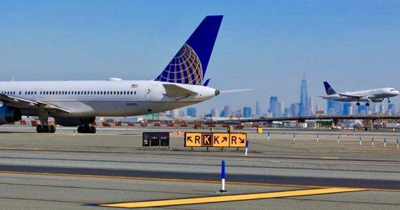 United Airlines planes at Newark Airport