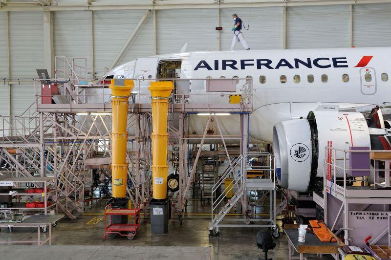 AFI KLM EM Air France Jet maintenance