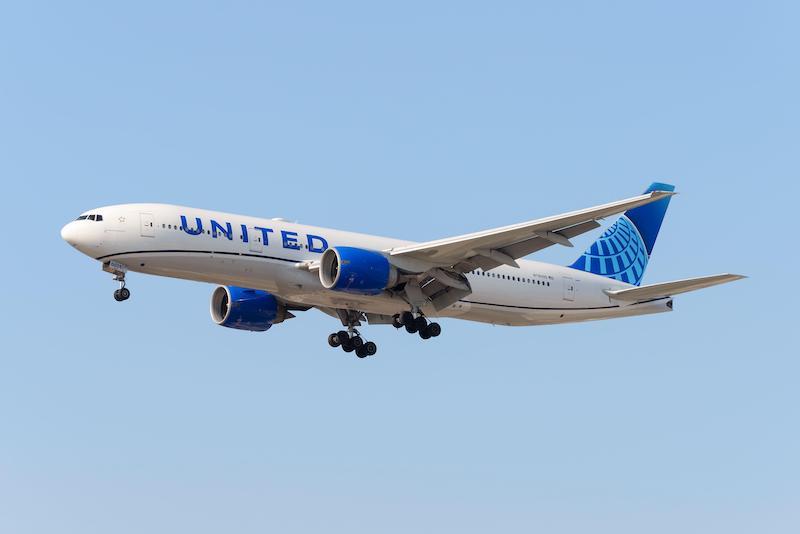 united airlines boeing 777-200ER